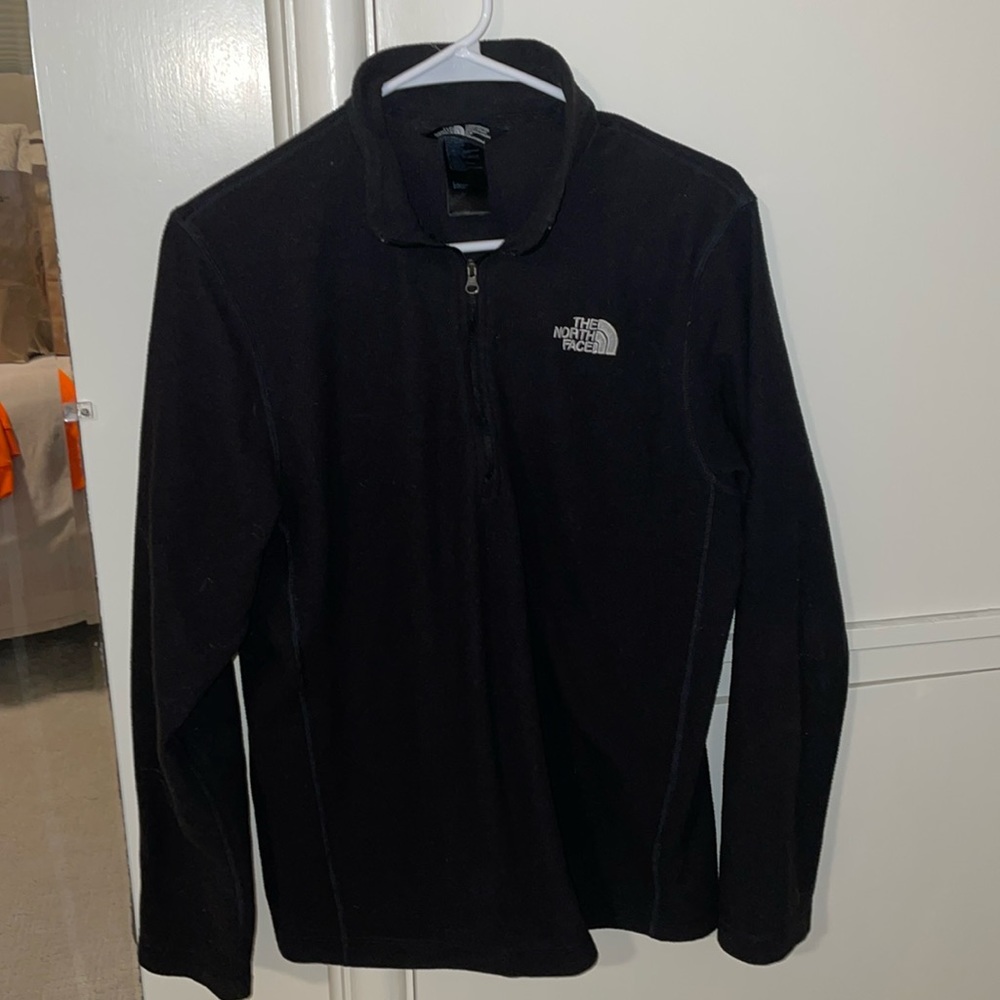 North Face Black Quarter Zip Pullover-Men’s S
